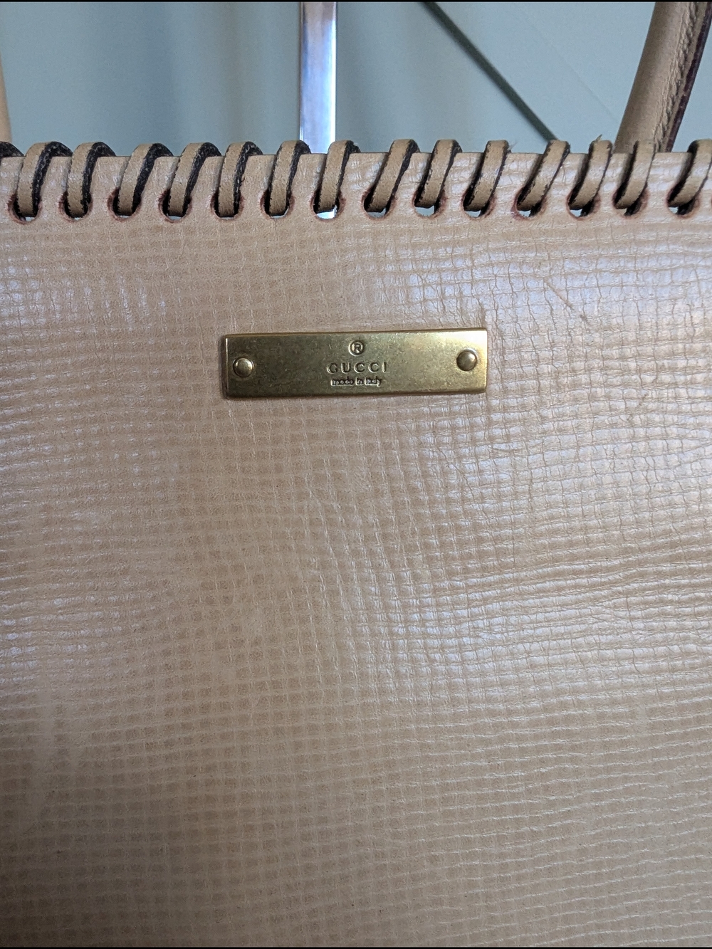 Gucci Beige Leather Whipstitch Tote - Picture 2 of 16